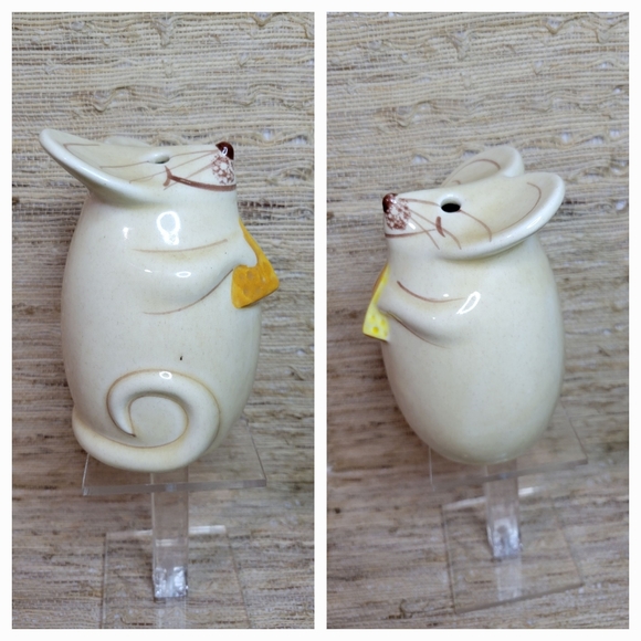Vtg Ceramic Italian Parmesan Cheese Shaker - Mouse Holding Cheddar - Picture 2 of 3